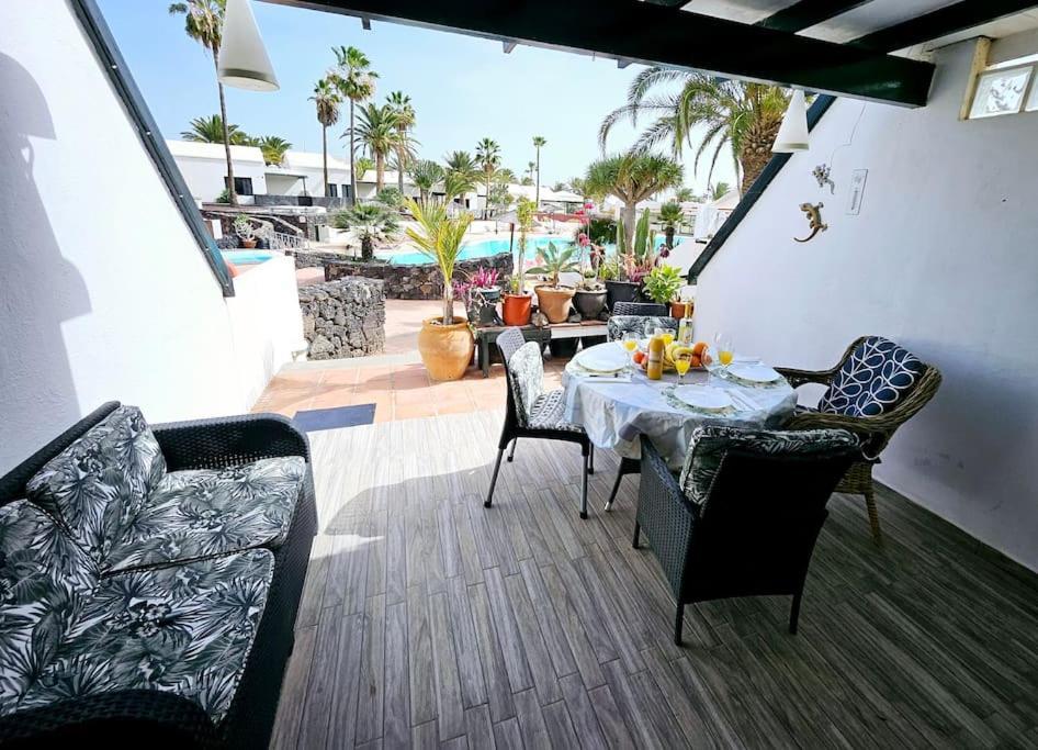 Apartamento Taisa Playa Roca Costa Teguise Buitenkant foto