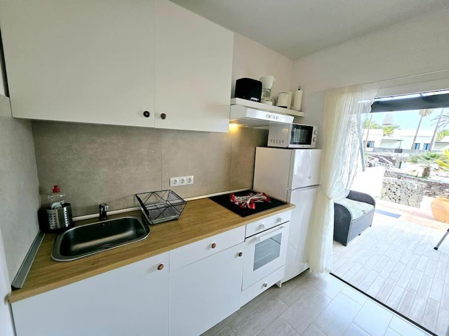 Apartamento Taisa Playa Roca Costa Teguise Buitenkant foto