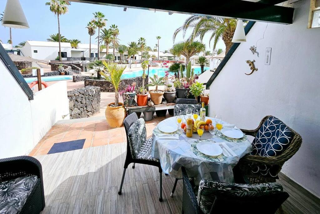 Apartamento Taisa Playa Roca Costa Teguise Buitenkant foto