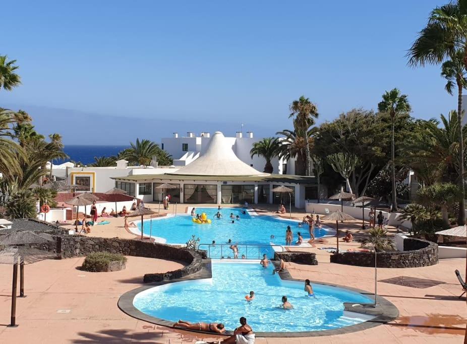 Apartamento Taisa Playa Roca Costa Teguise Buitenkant foto